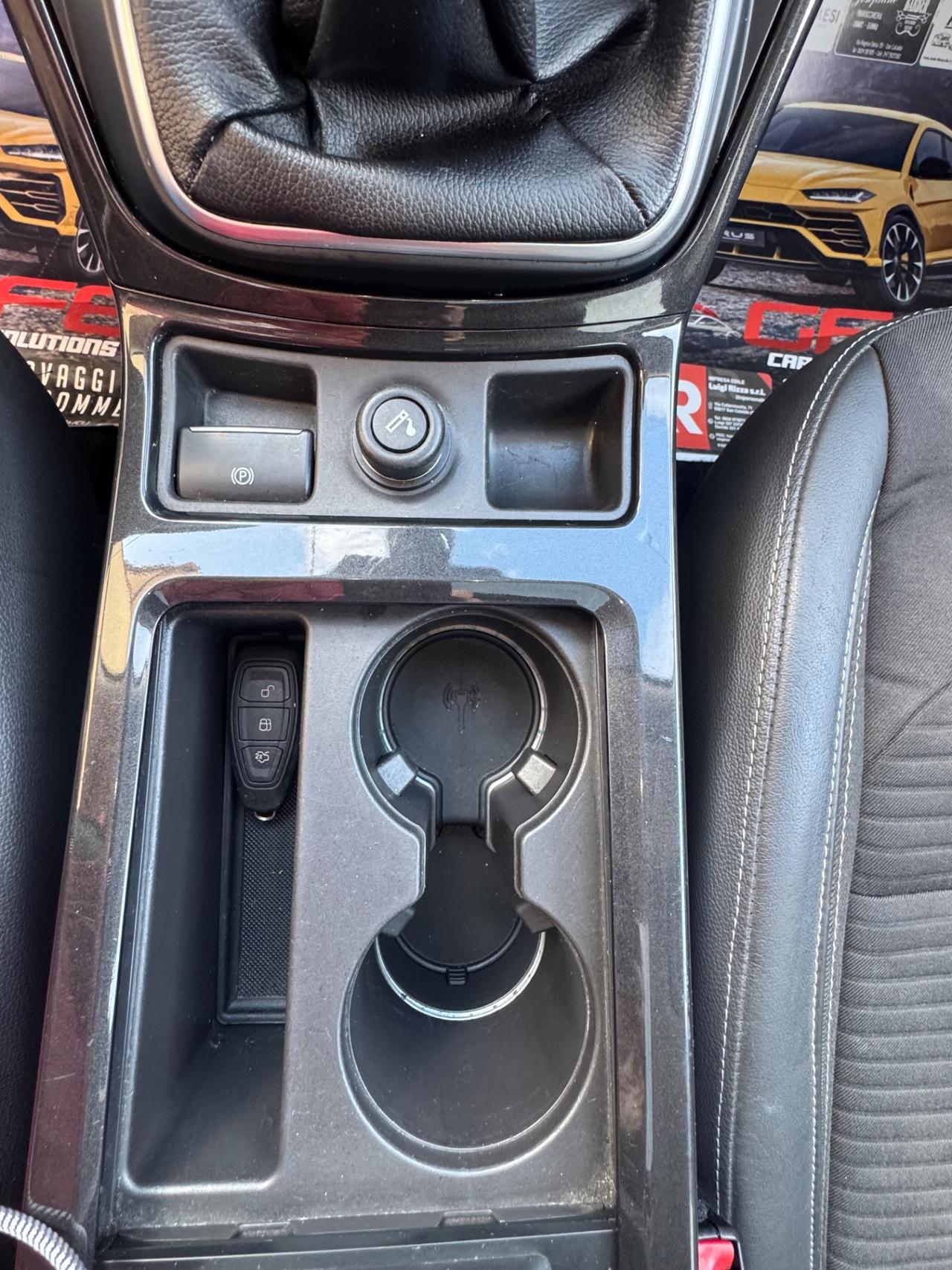 Ford Kuga 2.0 TDCI 150 CV S&S 2WD Titanium