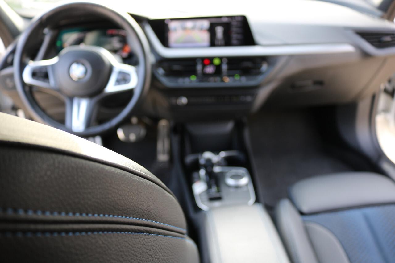 Bmw 118 118d 5p. Msport
