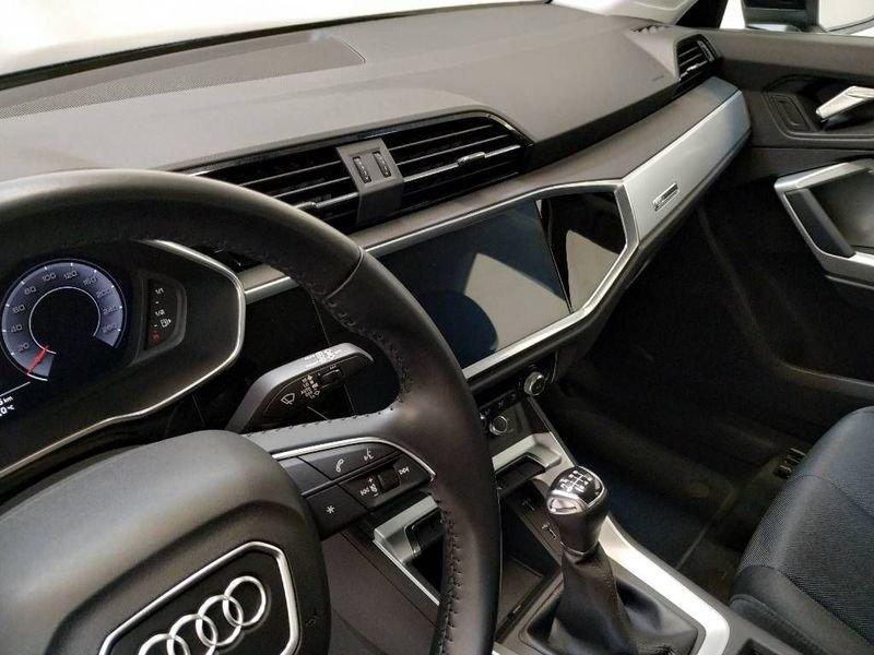 Audi Q3 35 1.5 tfsi Business Advanced