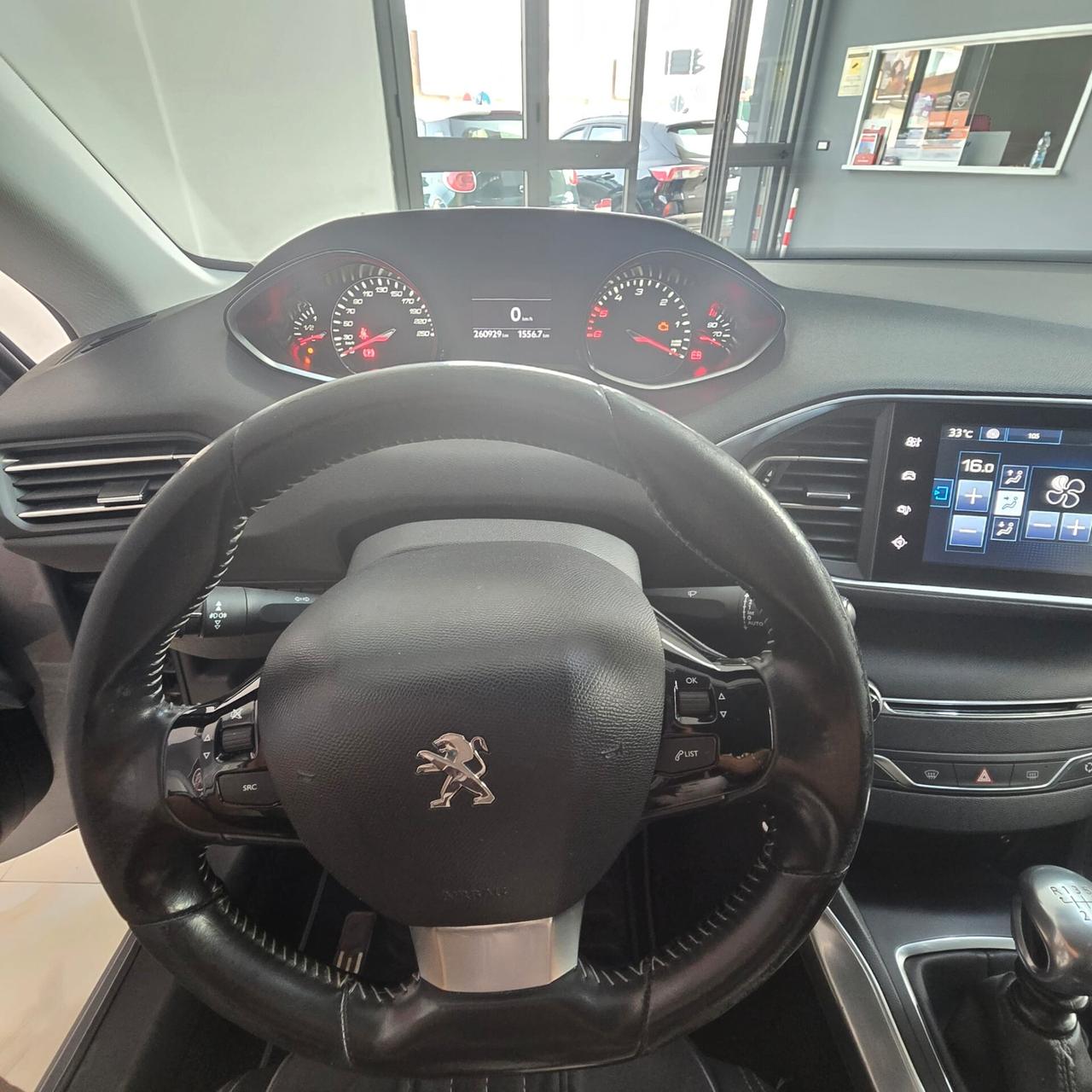 Peugeot 308 BlueHDi 120 S&S EAT6 SW Allure