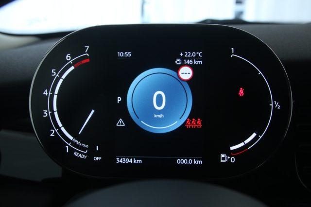 MINI Cooper 1.5 Cooper Essential 5 porte Tetto nero/cerchi 17'
