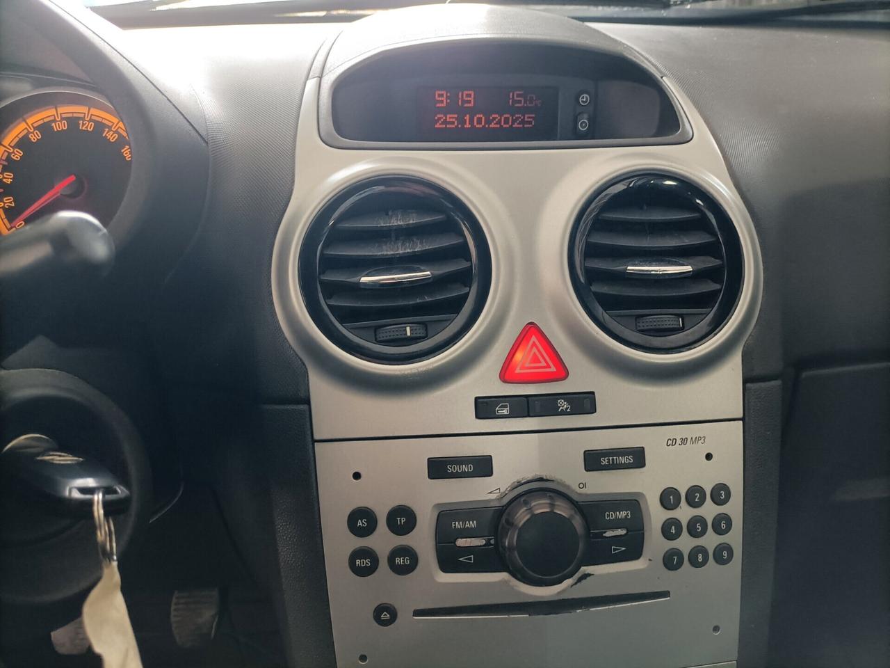 Opel Corsa 1.3 CDTI 95CV F.AP. 5 porte Cosmo - 10/2011