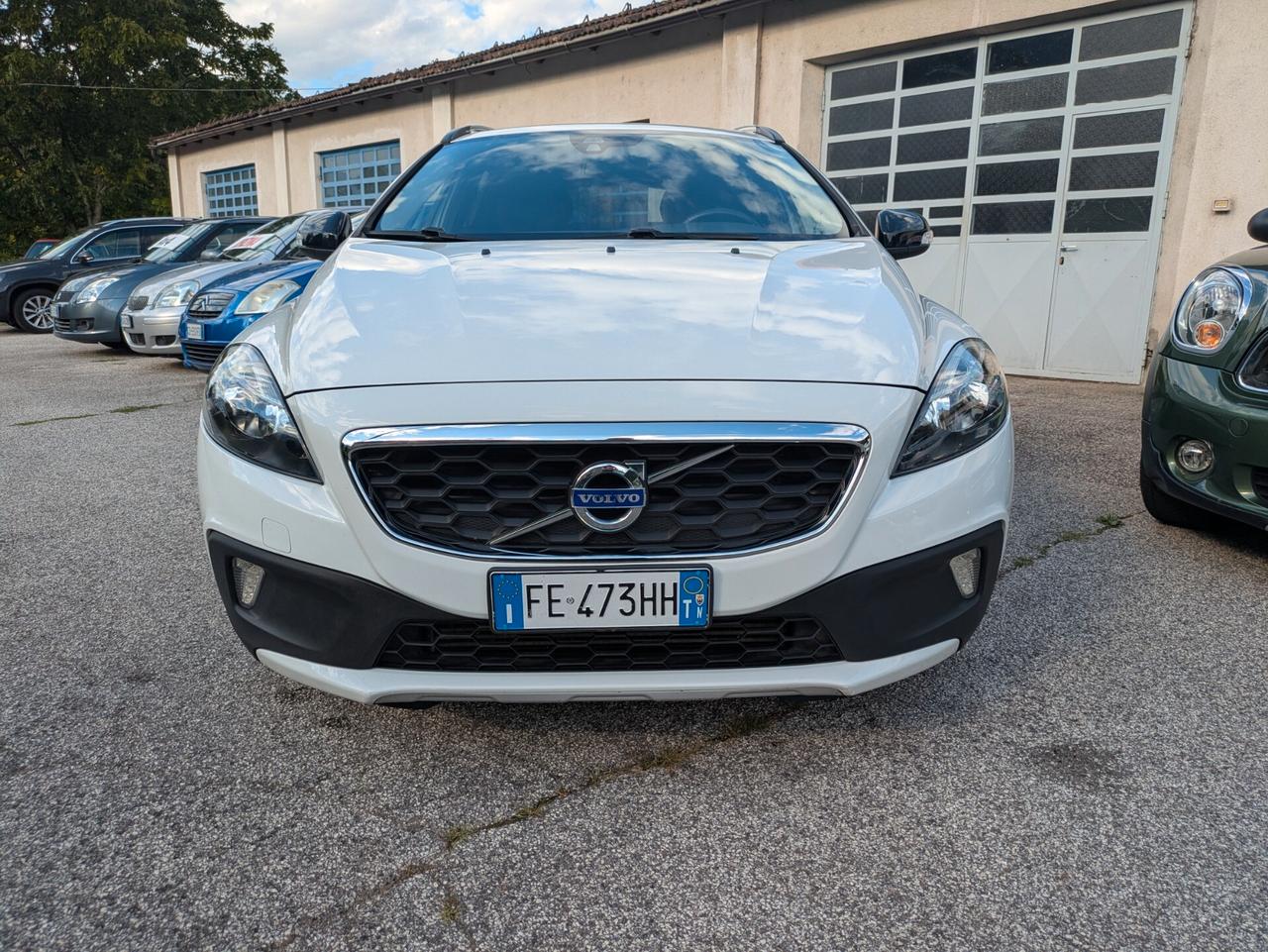 VOLVO V40 CROSS COUNTRY D2 MOMENTUM