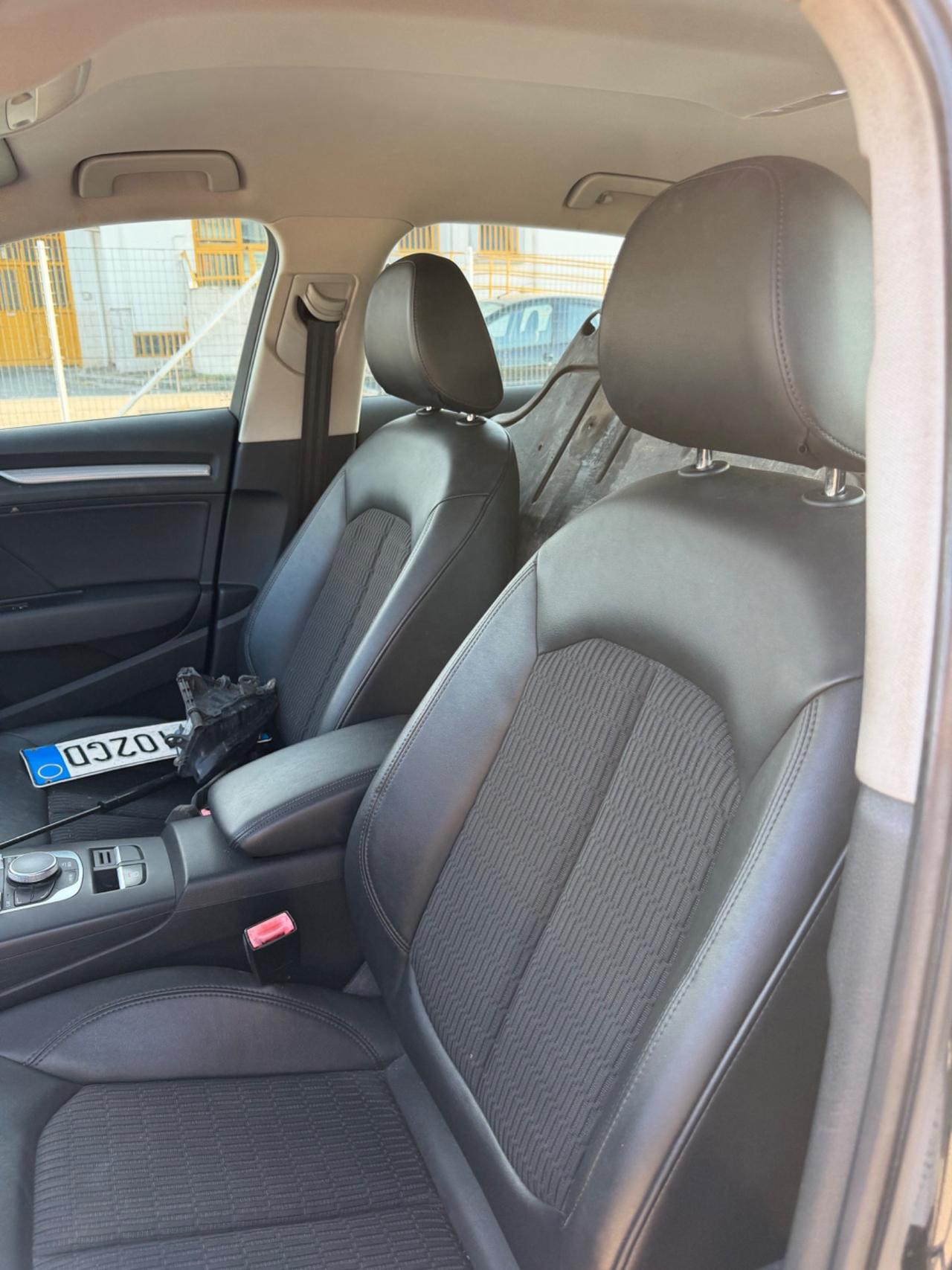 Audi A3 1.6 TDI clean diesel S tronic Attraction