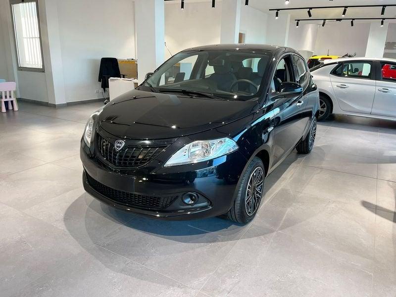 Lancia Ypsilon 1.0 FireFly 5 porte S&S Hybrid Oro