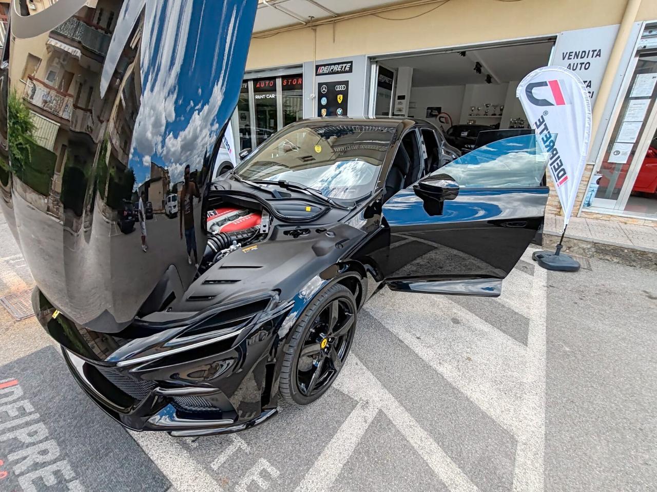 Ferrari Purosangue V12 DCT 4WD*Pano*Black