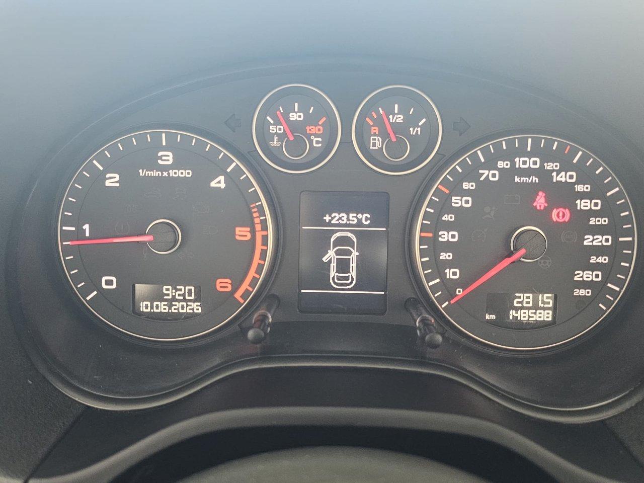 Audi A3 Cabrio 1.6 tdi Attraction