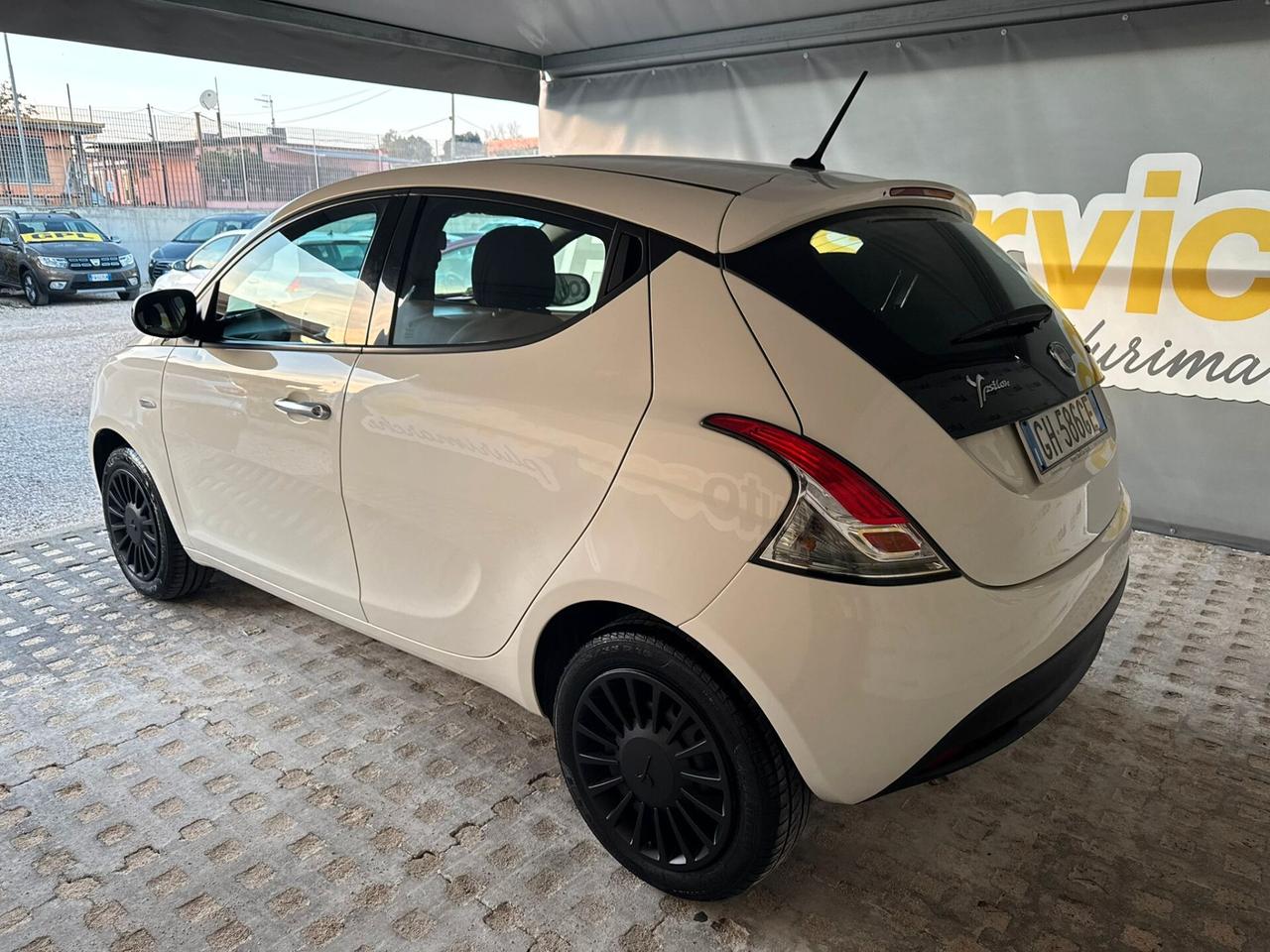 Lancia Ypsilon 1.0 FireFly 5 porte S&S Hybrid