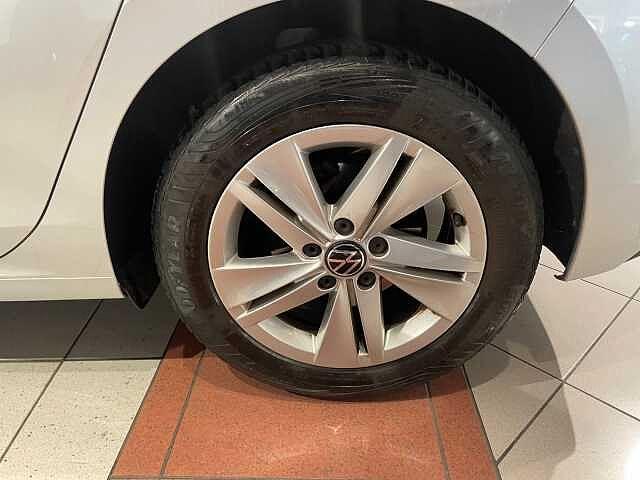 Volkswagen Golf 8ª serie 1.0 eTSI EVO DSG Life