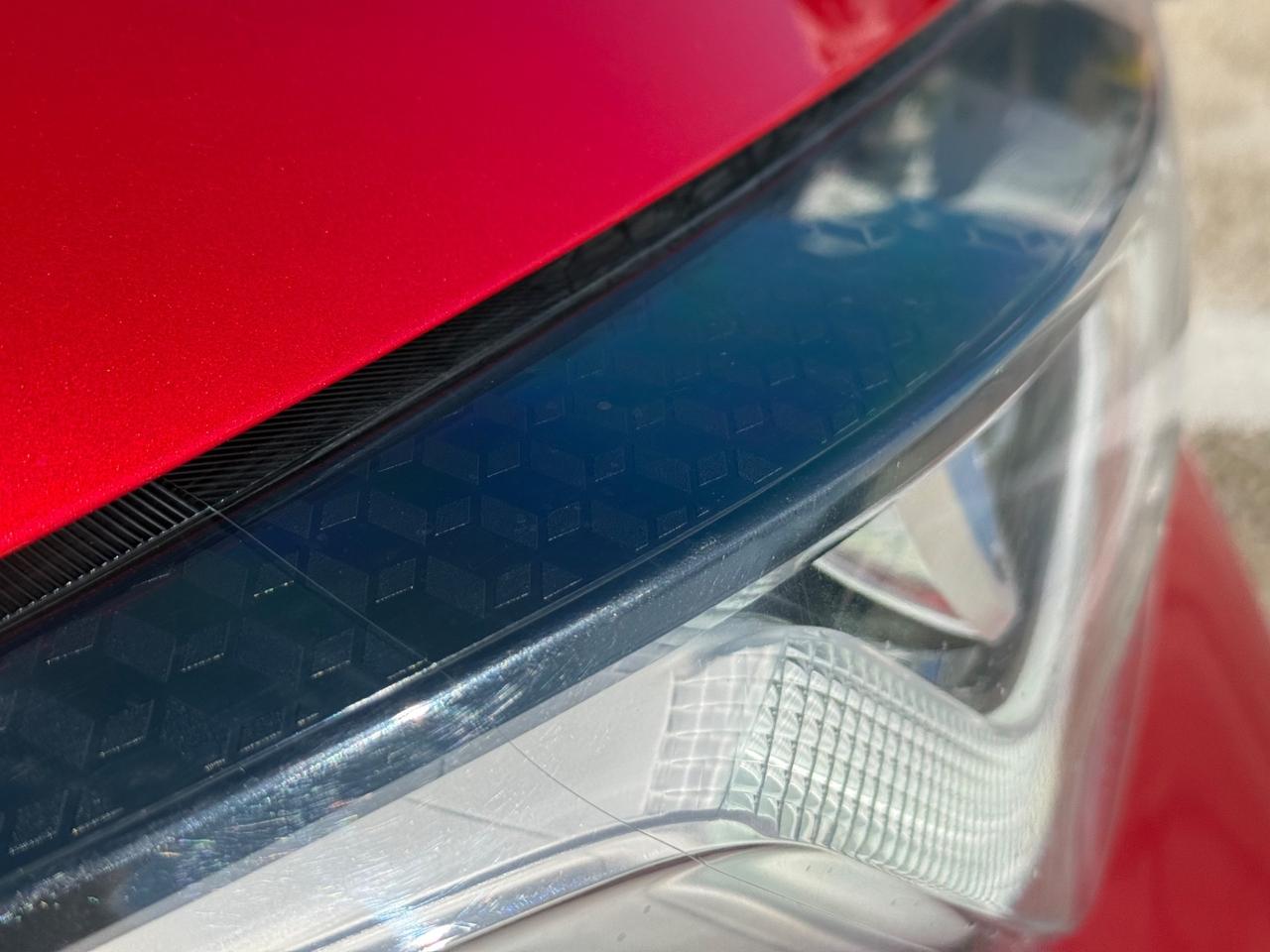 Toyota Yaris 1.5 Hybrid 5 porte red 2025