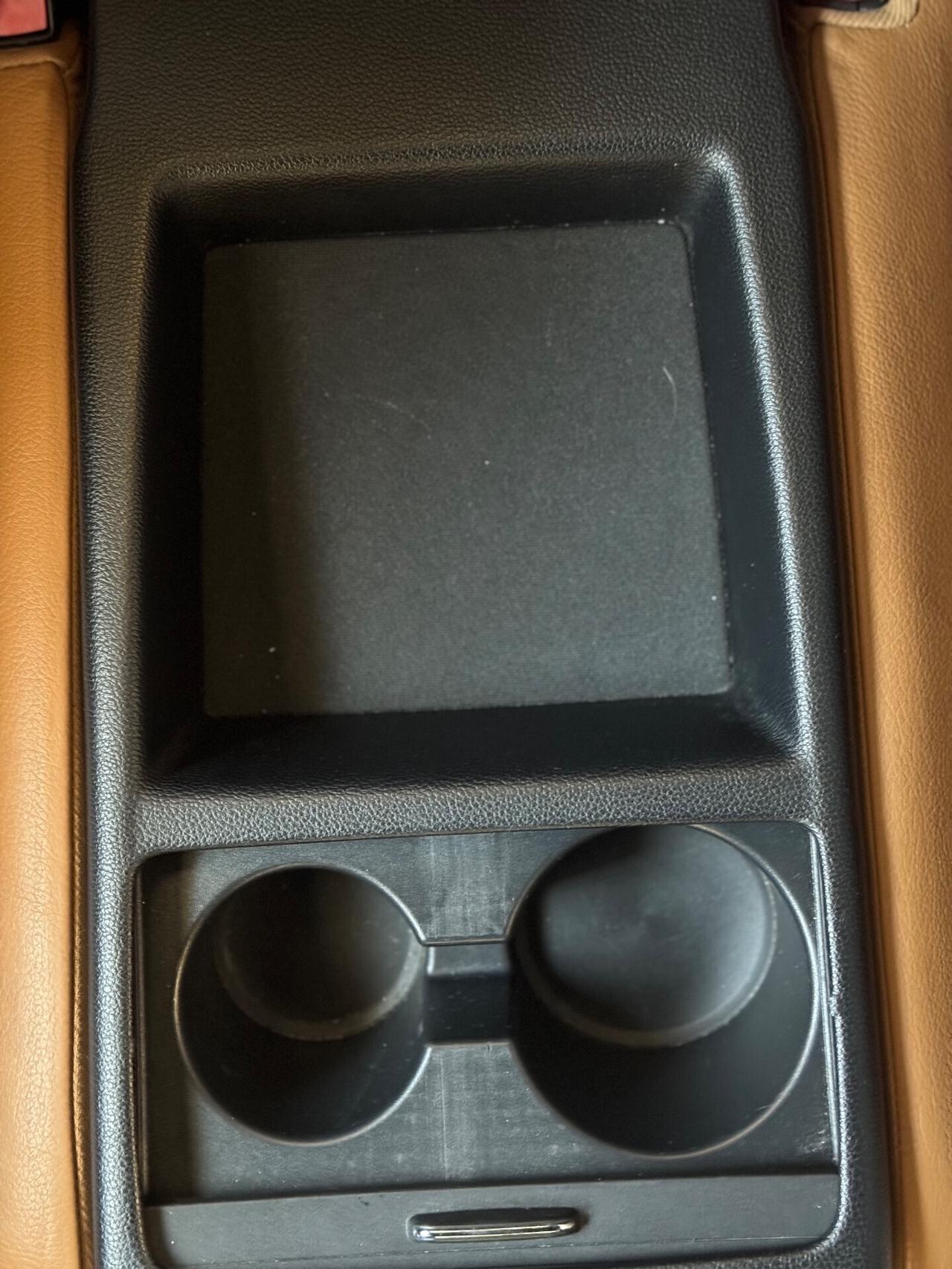 Mercedes-benz E 220 CDI BlueEFFICIENCY Avantgarde