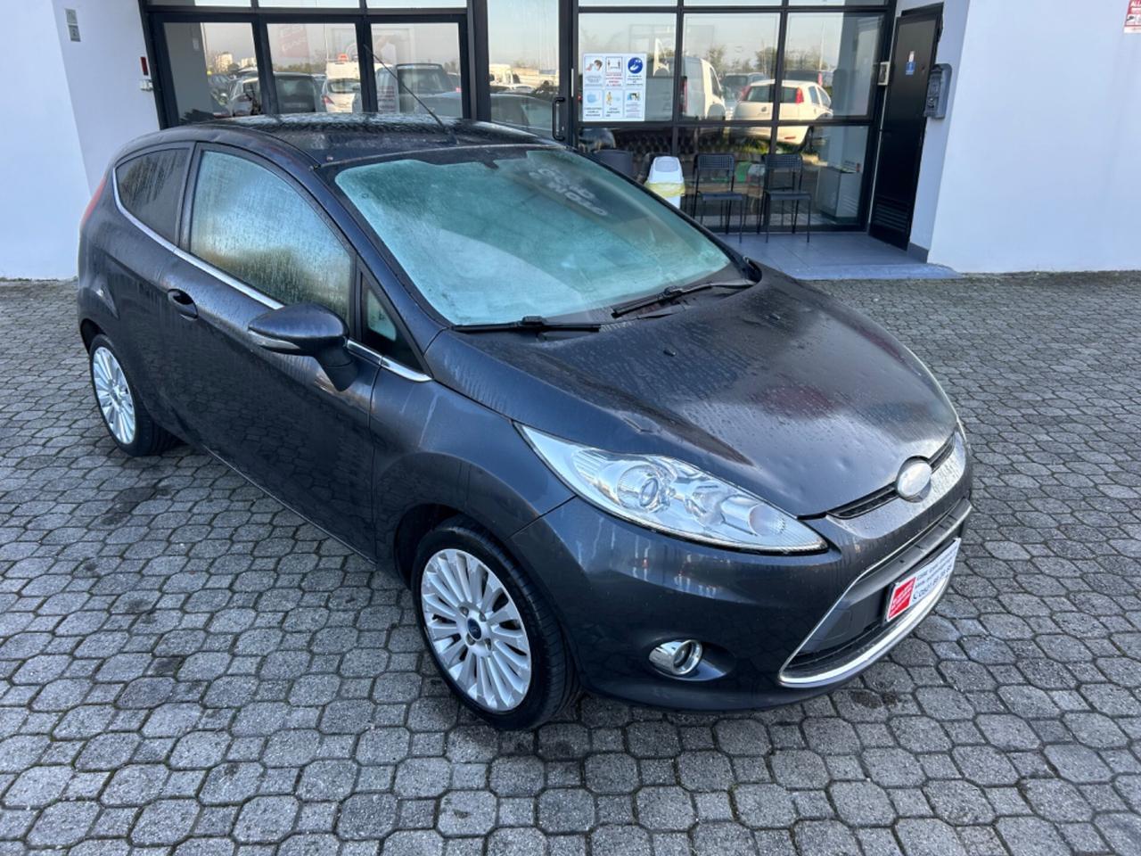 Ford Fiesta NEOPATENTATI | 1.2B - Titanium |