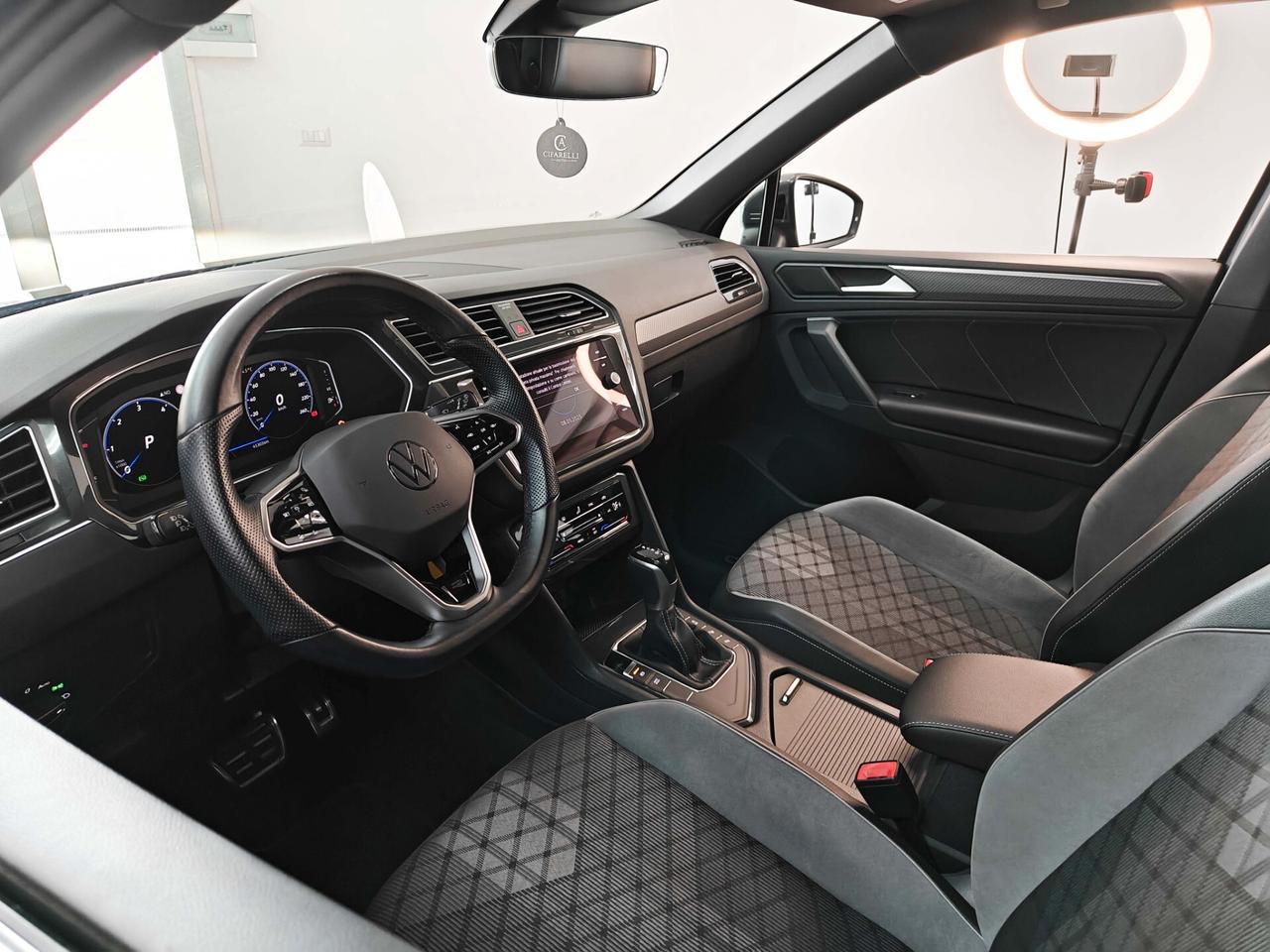 Volkswagen Tiguan 2.0 TDI 150 CV SCR DSG R-Line