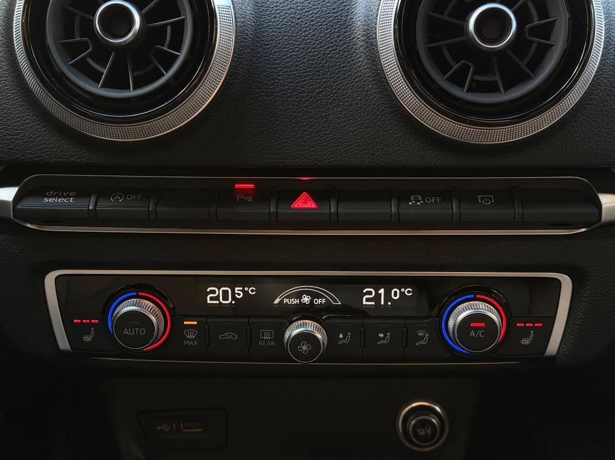 Audi A3 Sportback 35TDI S-line Identity Black 150CV