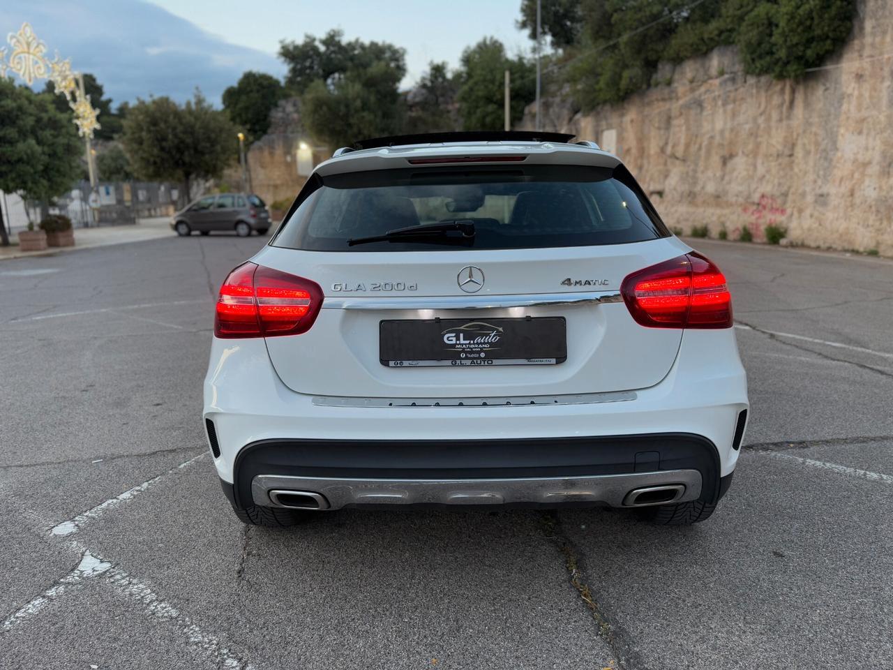 Mercedes GLA200 4MATIC 136/PREMIUM AMG/TETTO/19"