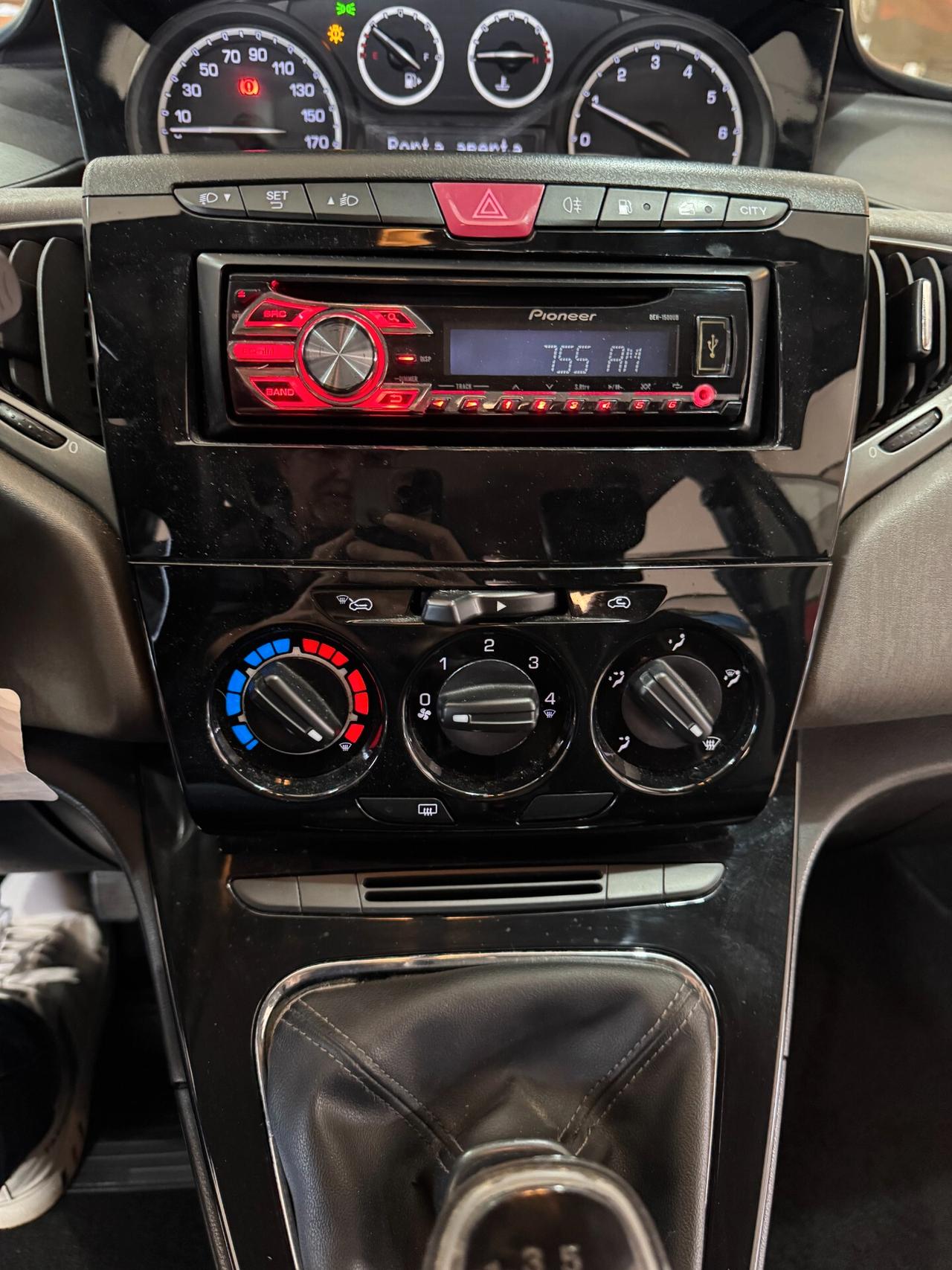 Lancia Ypsilon 1.2 69 CV 5 porte GPL Ecochic Silver