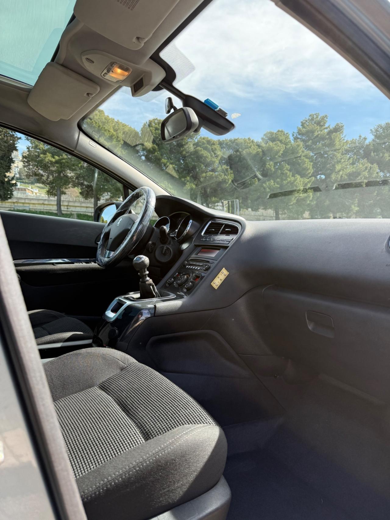 Peugeot 5008 2.0 HDi 150CV Tecno