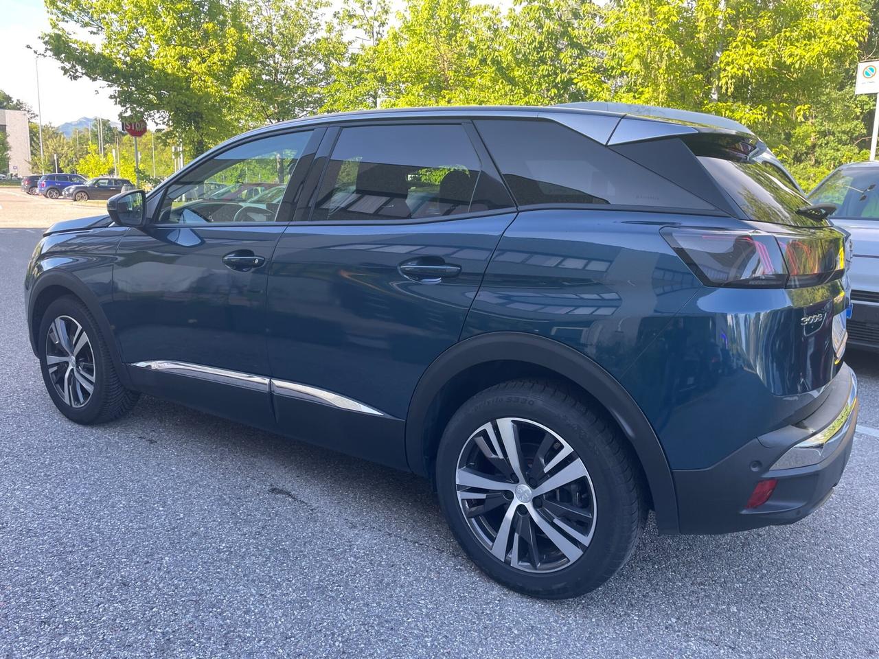Peugeot 3008 BlueHDi 130 S&S*Automatik*Navi*Solo 54000*