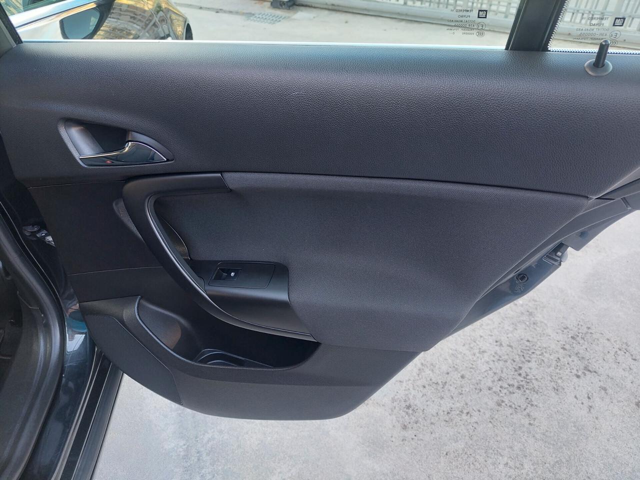 Opel Insignia 2.0 CDTI Sports Tourer 130cv