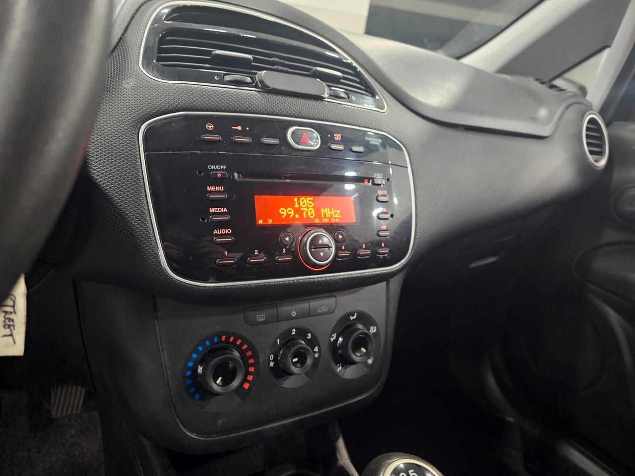 NUOVA FIAT PUNTO STREET LOUNGE 1.2 BENZ 70CV 5 PORTE