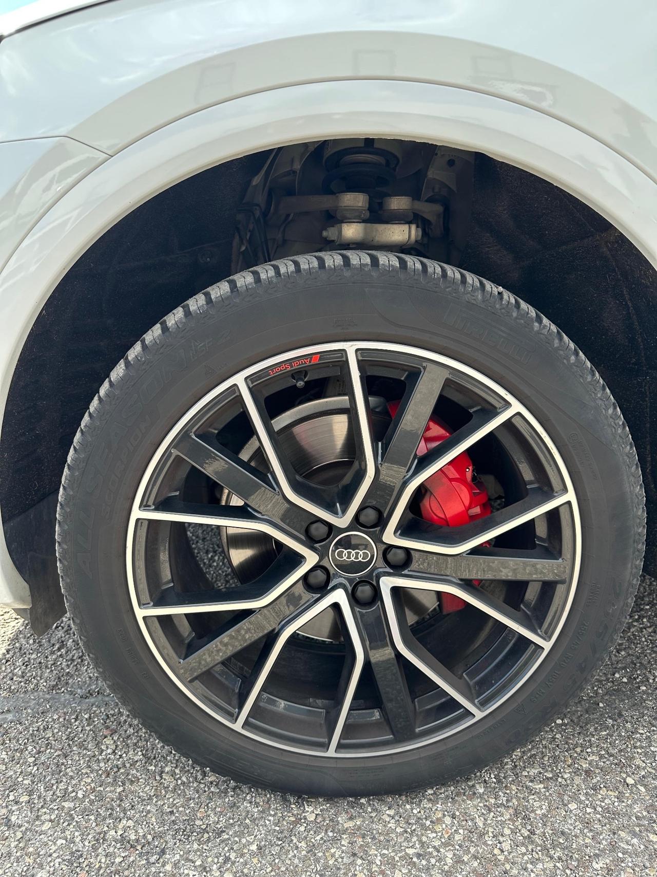 Audi Q5 30 TDI S tronic line plus
