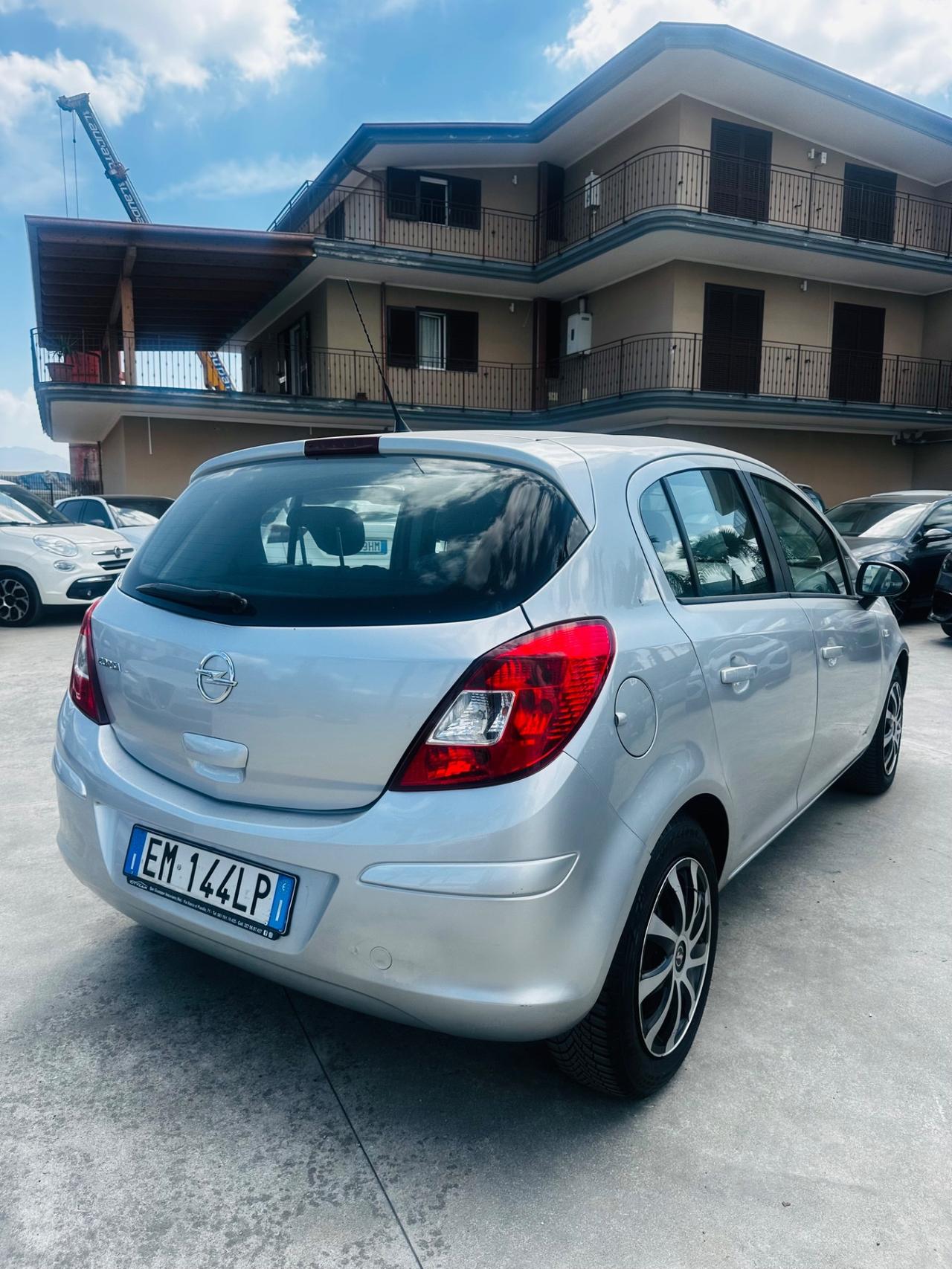 Opel Corsa 1.2 5 porte One