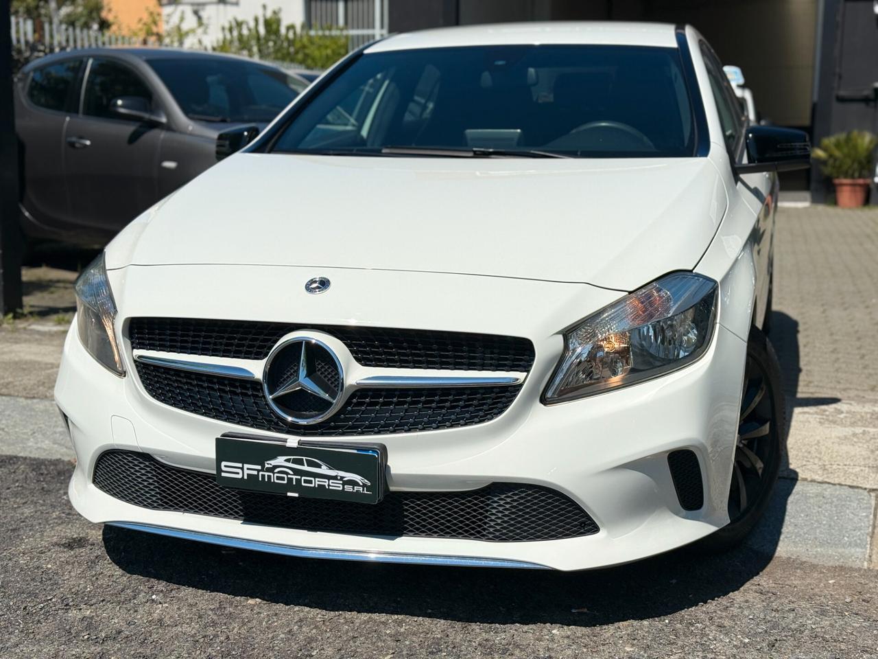 Mercedes-benz A 180 A 180 d Premium