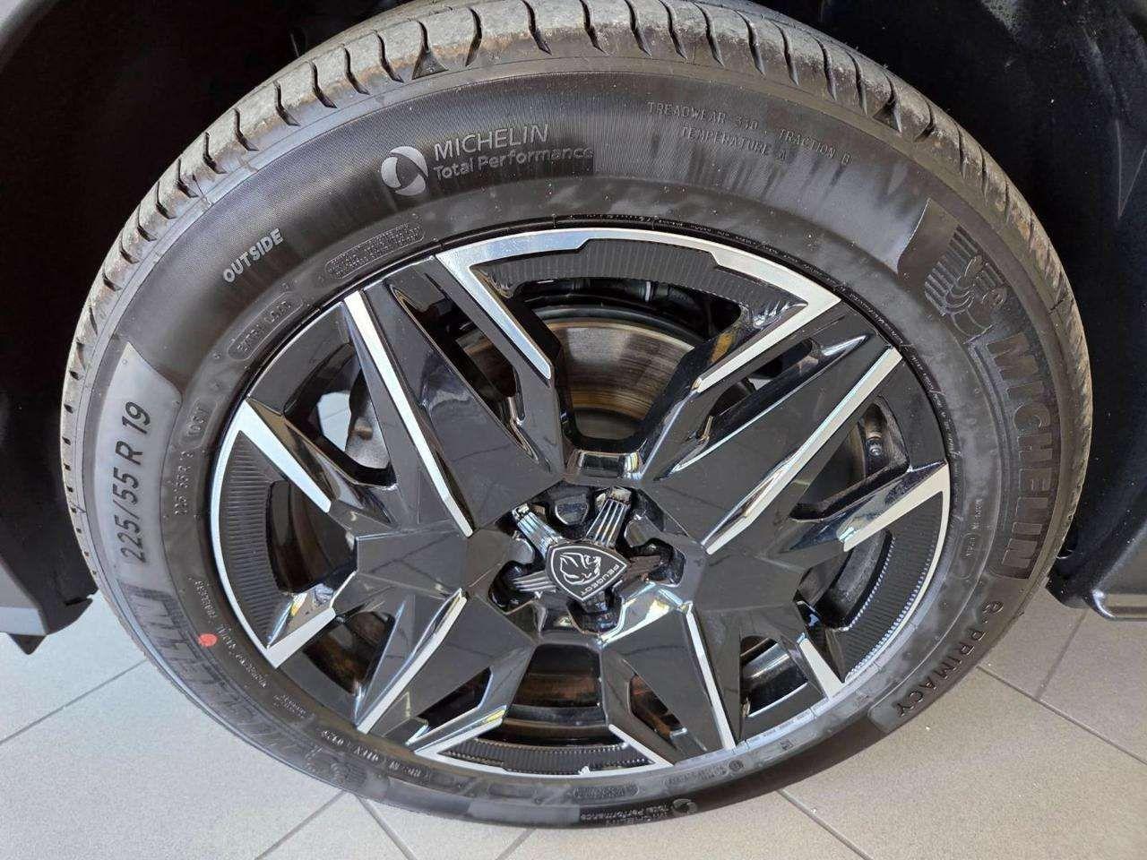 Peugeot 5008 Hybrid 145 e-DCS6 GT KM ZERO!!!