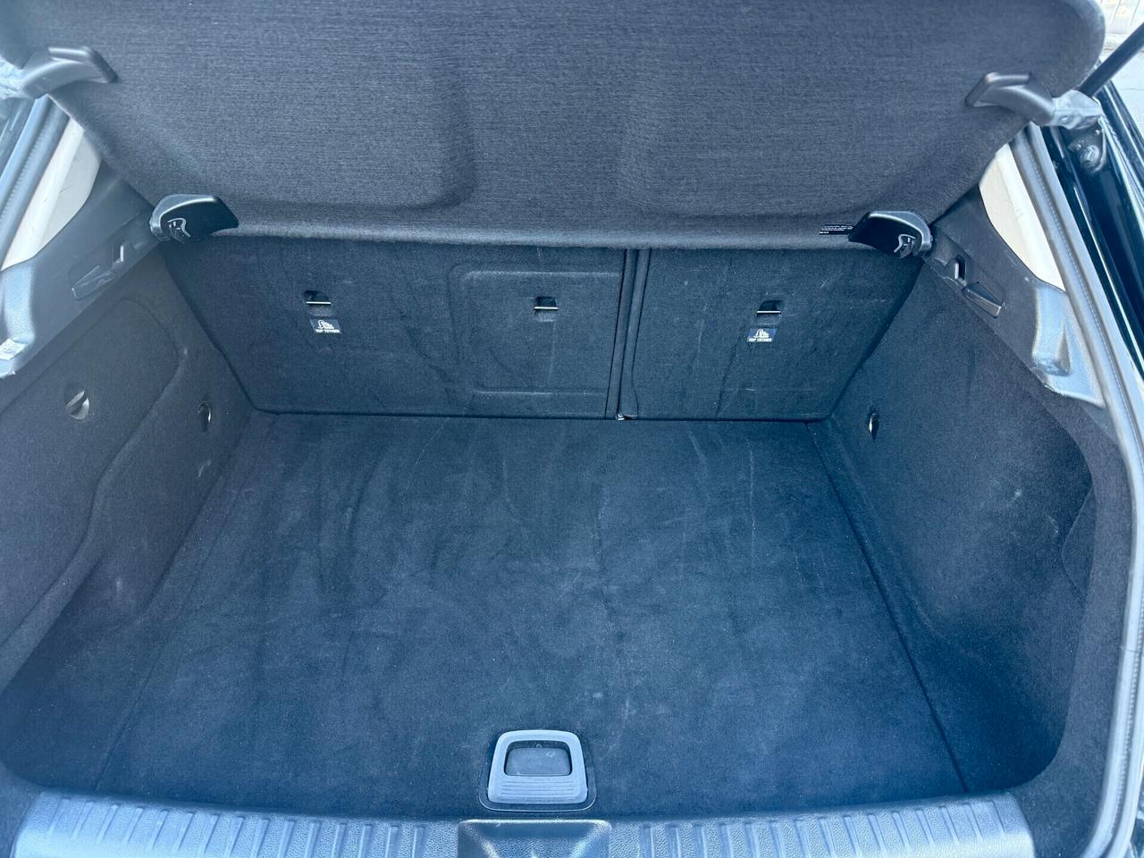 Mercedes-Benz GLA 180 d Business