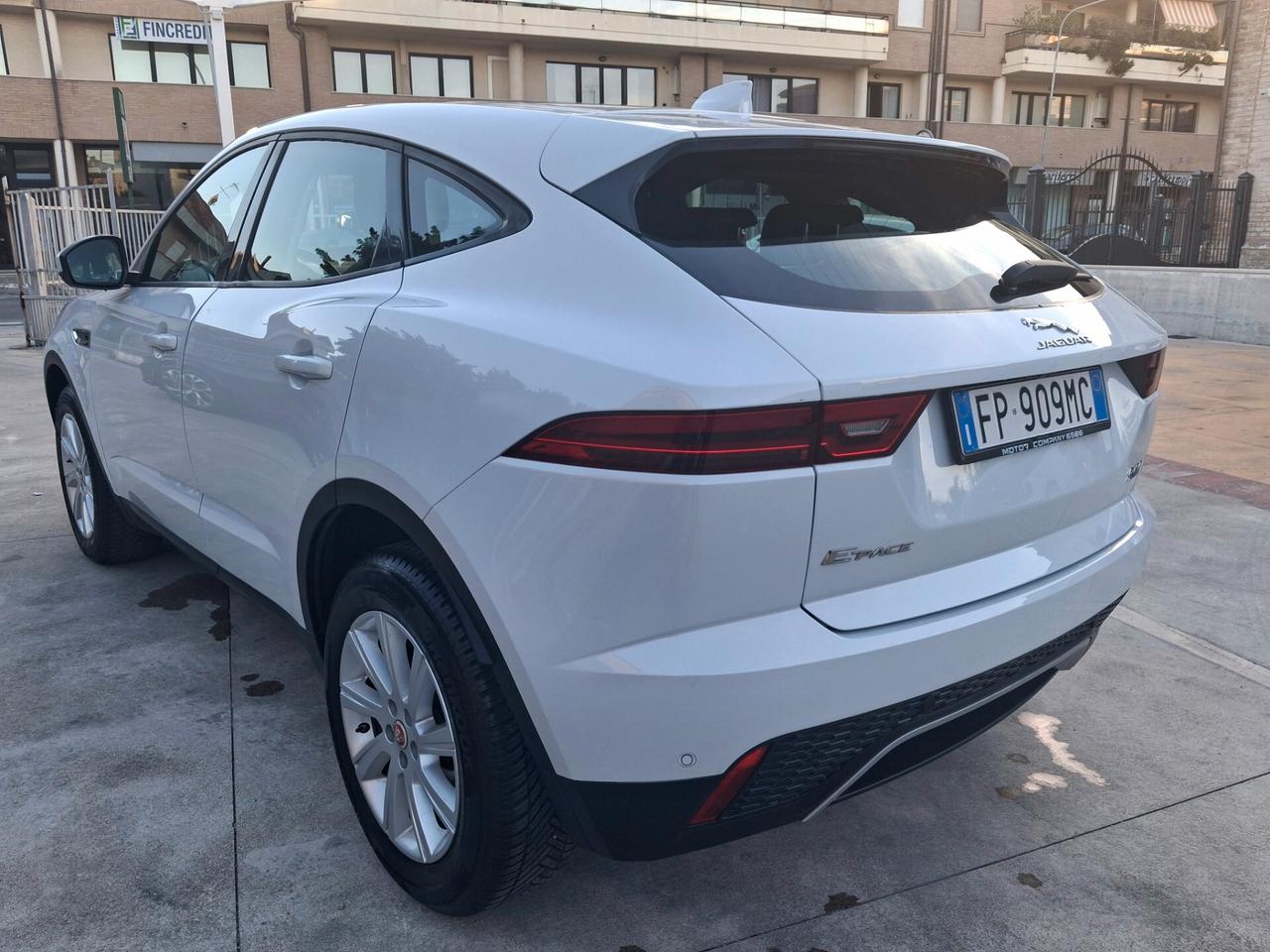 Jaguar E-Pace 2.0D 150 CV S Bianco Perla