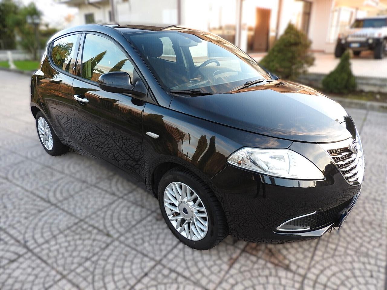 Lancia YPSILON Gold NEOP.