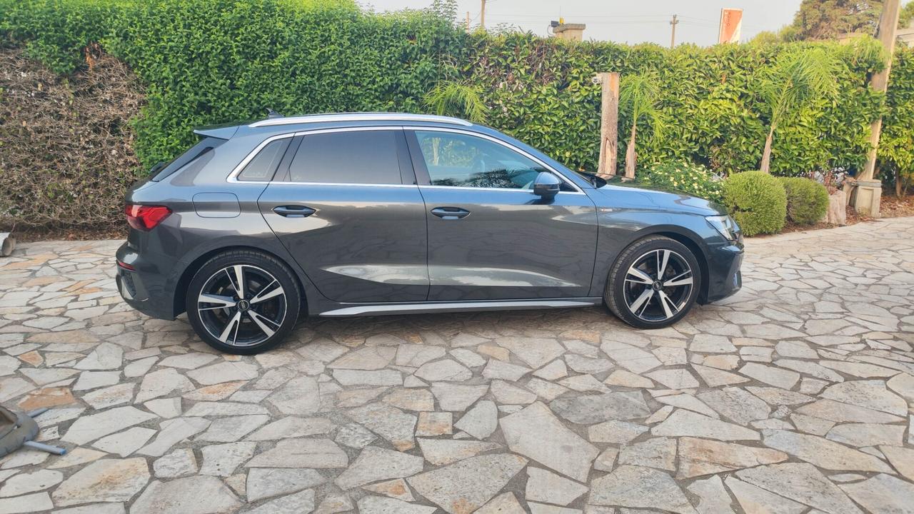 Audi A3 SPB 40 TFSI quattro S tronic line edition