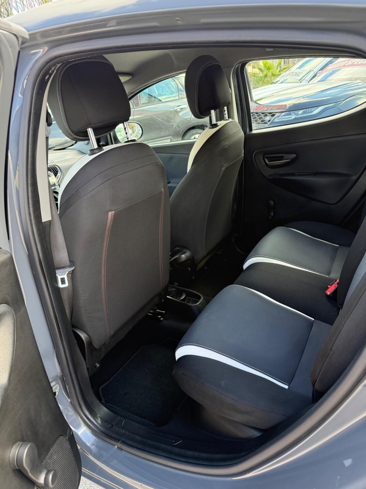 Lancia Ypsilon 1.2 69 CV 5 porte GPL Ecochic Gold