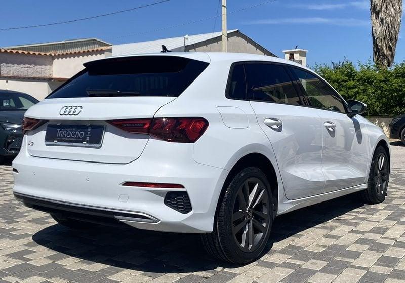 Audi A3 SPB S Line interno ed esterno 2.0 TDI 150CV 35