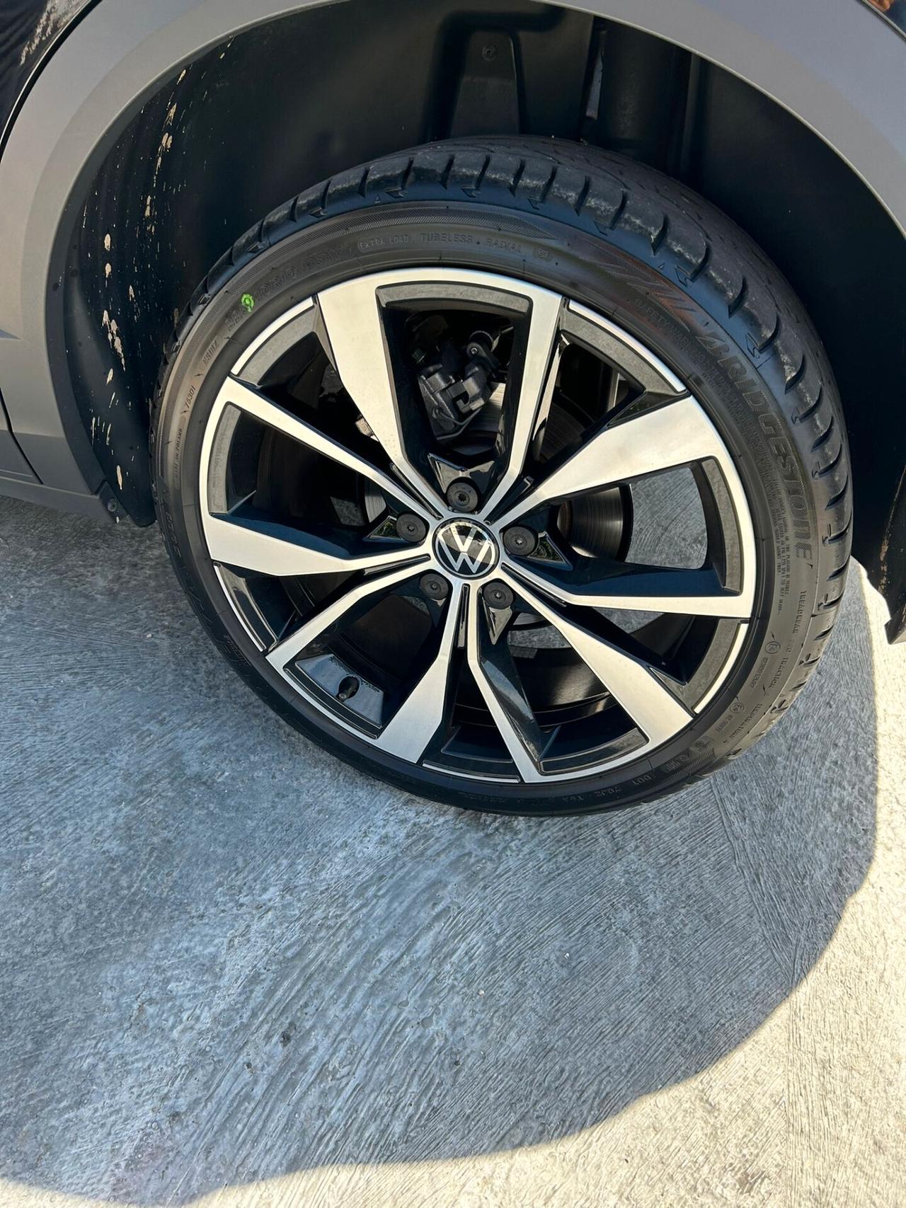 VOLKSWAGEN T ROC FULL OPTIONAL - RATA DA 299 EURO AL MESE