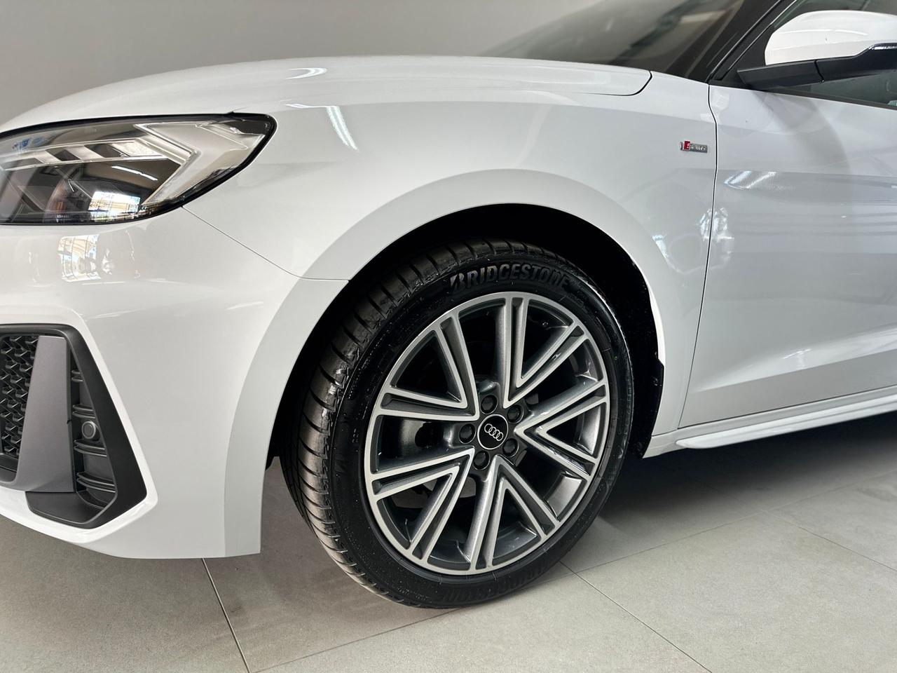 Audi A1 SPB 30 TFSI S tronic line edition