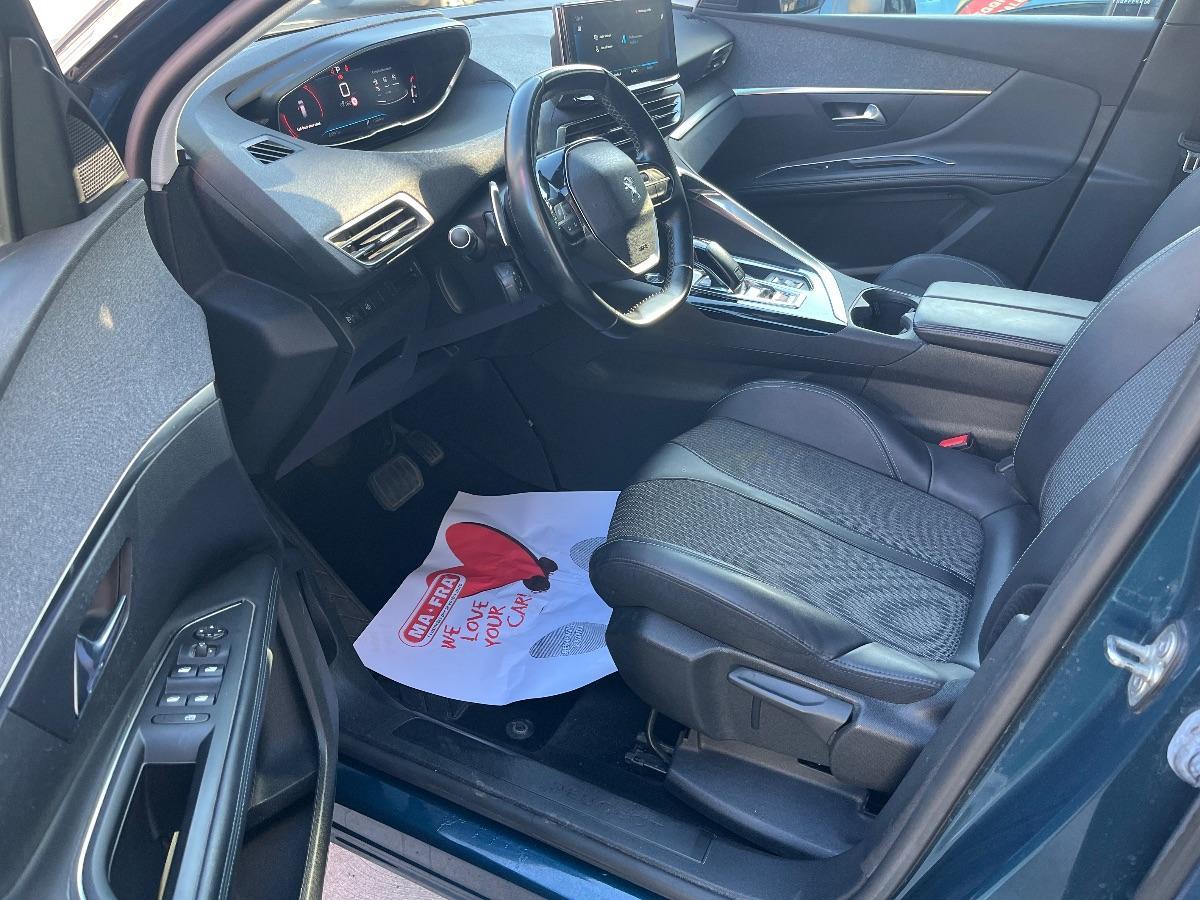 PEUGEOT 3008 BlueHDi 130 EAT8 ALLURE 64.000 KM