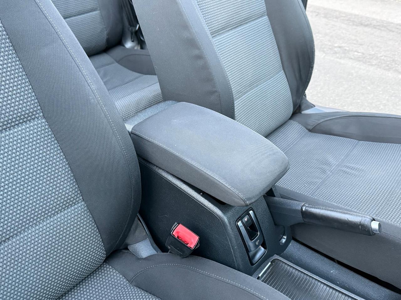 Volkswagen Golf CABRIO 1.6 TDI 105CV *LED - 2013