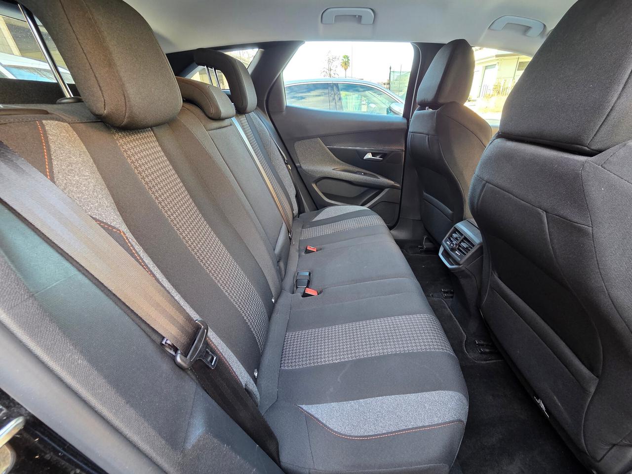 Peugeot 3008 1.5 BlueHDi 130 S&S EAT8 Allure Pack