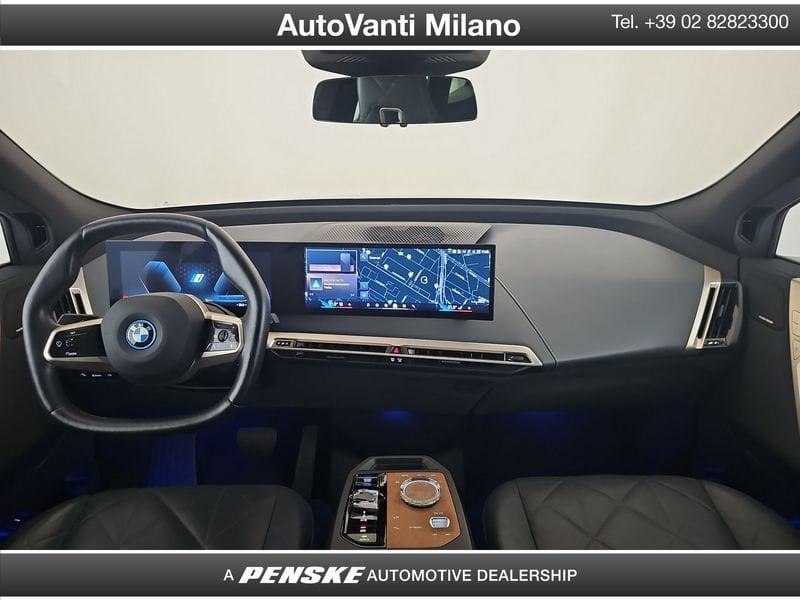 BMW iX xDrive50 Pacchetto Sportivo