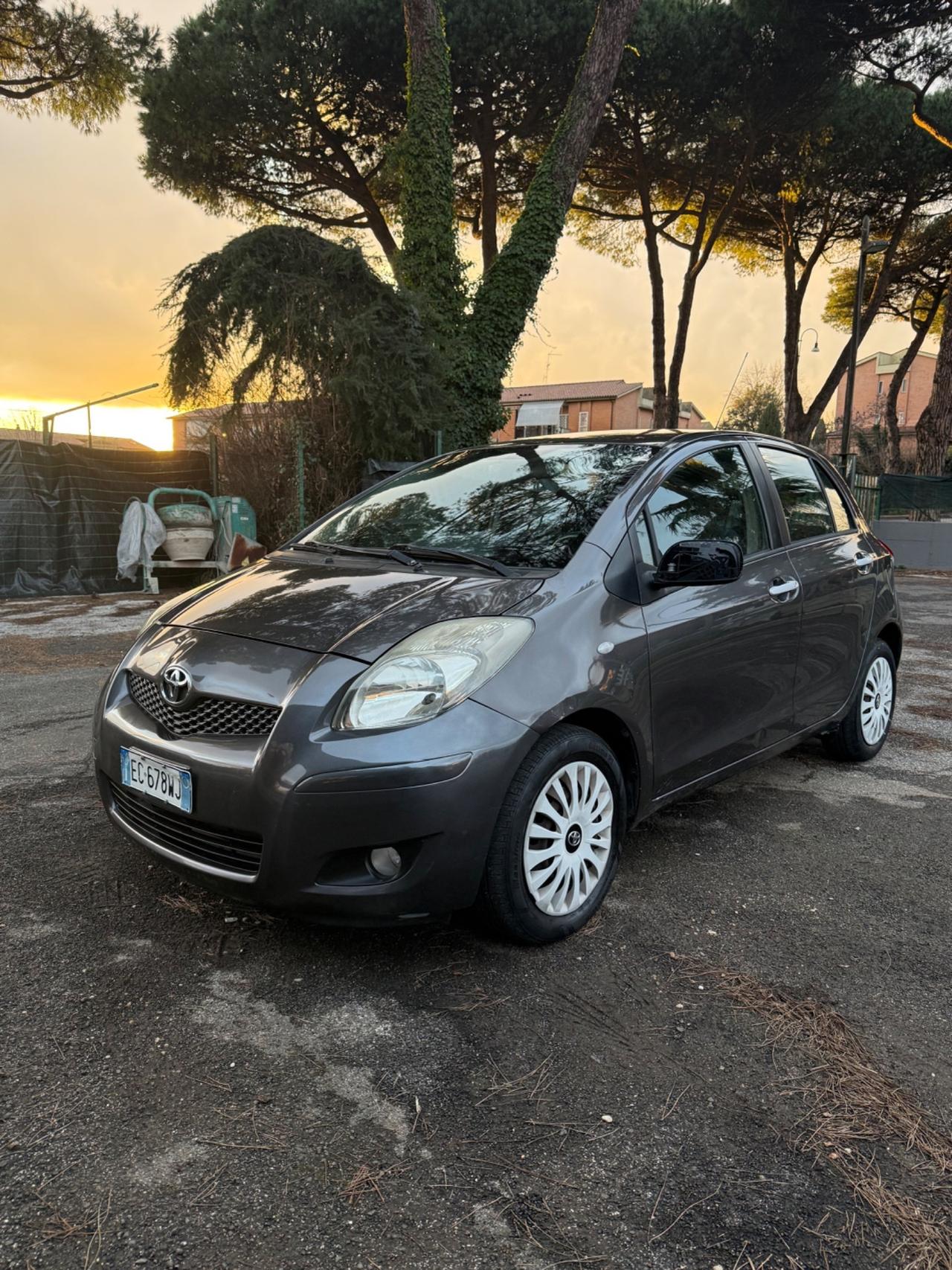 Toyota Yaris 1.0 5 porte GPL