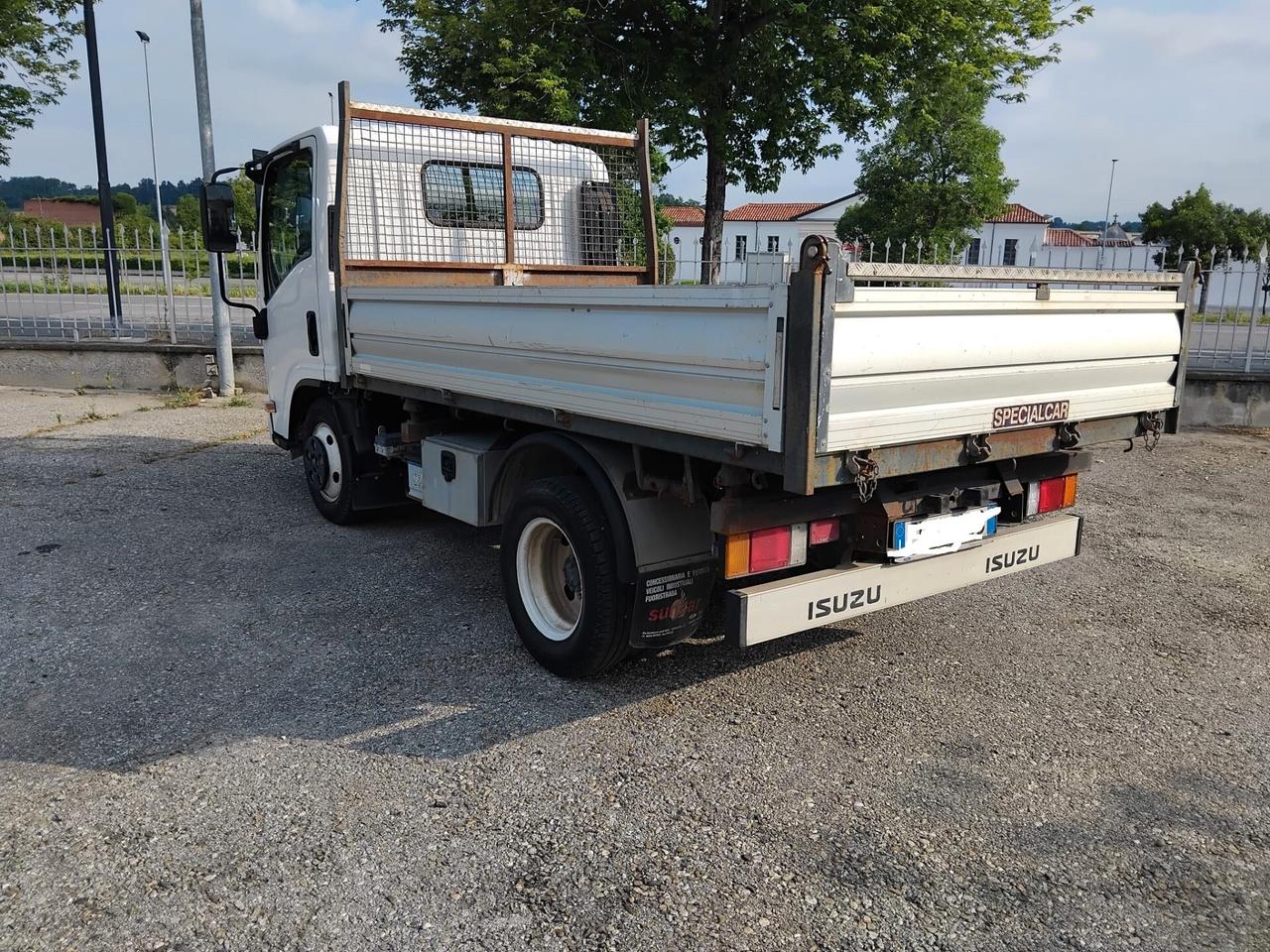ISUZU 1.9 RIBALTABILE TRILATERALE KM 28.688 EURO 6