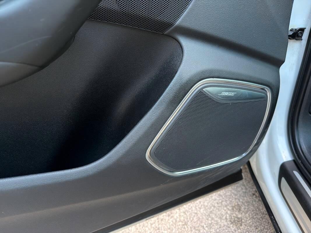 Audi Q3 2.0 tdi 150cv S line Tetto Bose Matrix