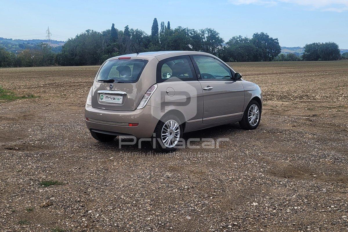 LANCIA Ypsilon 1.2 Oro
