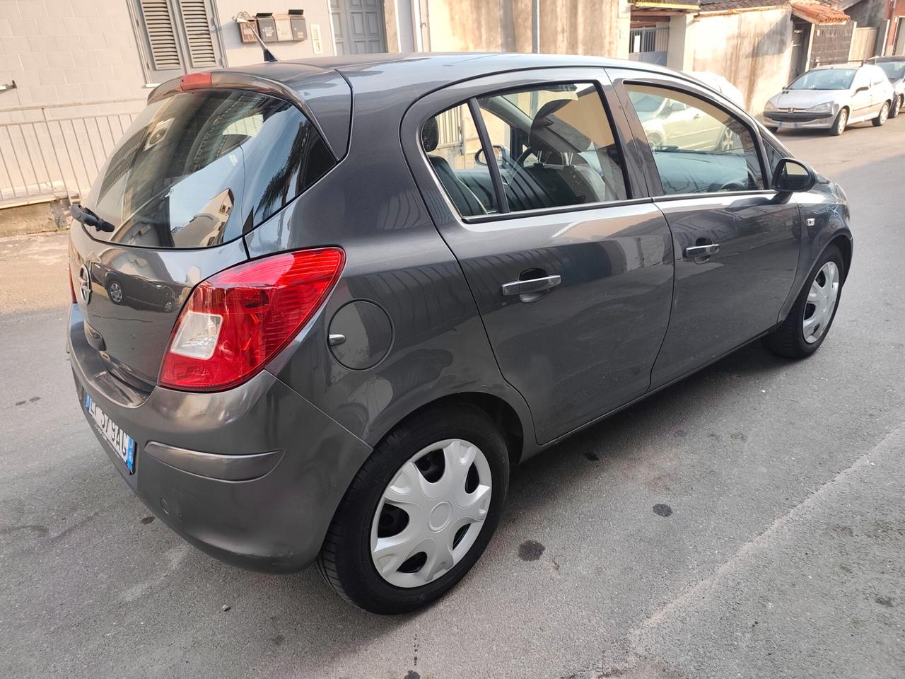 Opel Corsa 1.2 85CV 5 porte 2013
