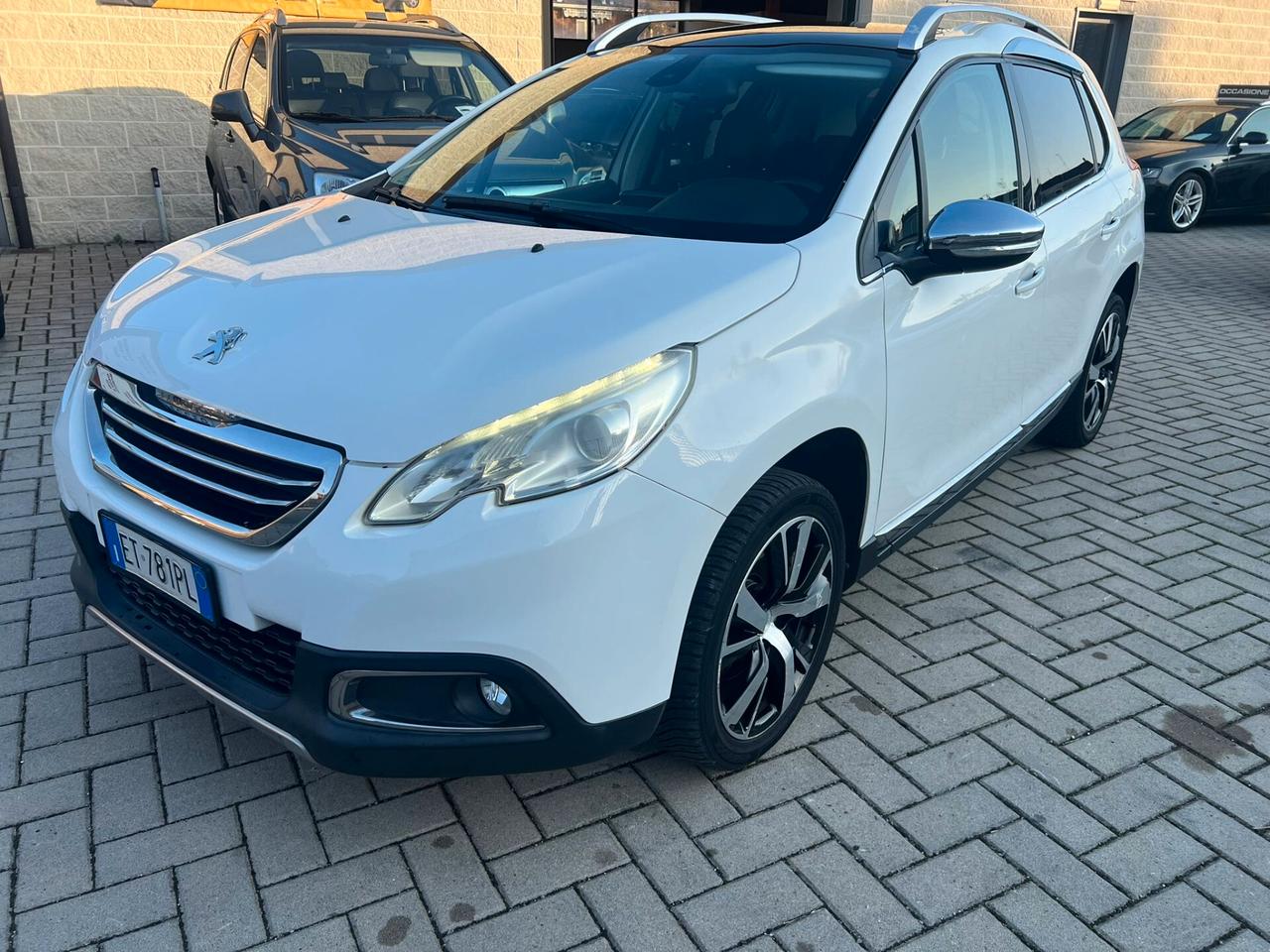 Peugeot 2008 1.6 e-HDi 115 CV Stop&Start Allure