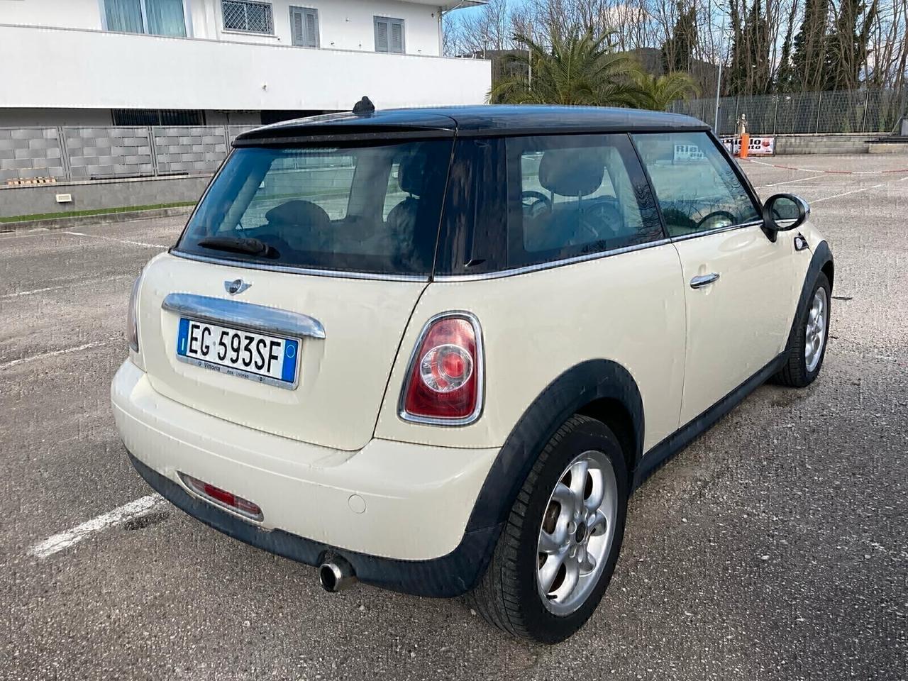 Mini ONE 1.6 D - 2011