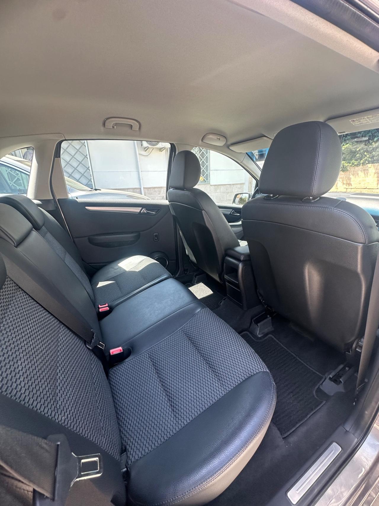 Mercedes-benz B 200 CDI Premium