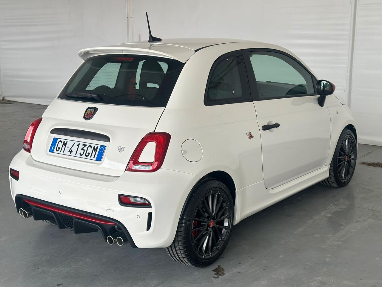 Abarth 695 1.4 180 CV KM0 2023