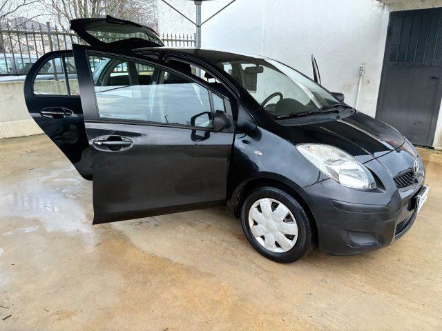 TOYOTA Yaris 1.0 5 porte OK NEIèATENTATI BòUETHOOT